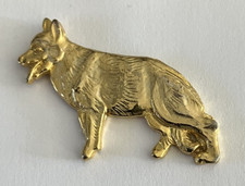 110 - Pin's CHIEN BERGER ALLEMAND doré - DOG