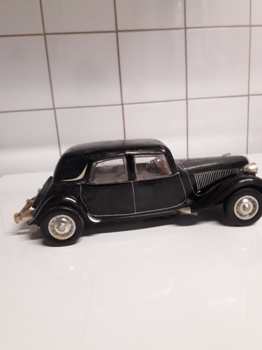 Ancienne citroen traction