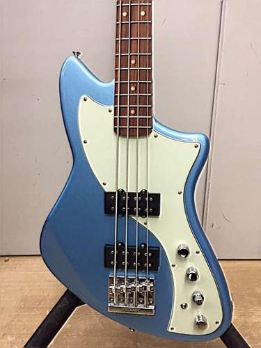 Guitare basse électrique