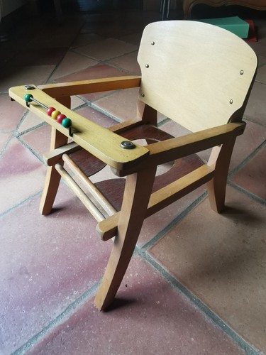 Chaise percée pour - , bébé