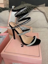 Talon haut et fin , couleur