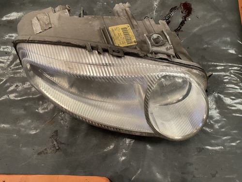 Phare droit alfa romeo 147 - phare,