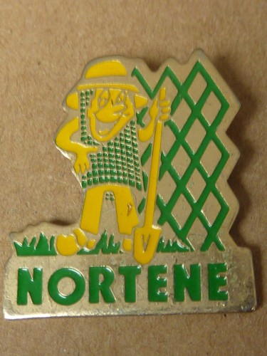 Pin pins badge - pin's,