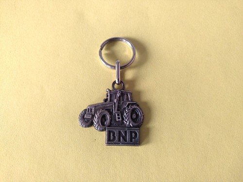 Ancien porte clés tracteur - porte,