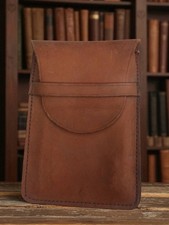 Petite sacoche en cuir vintage Ancienne, accessoire rétro d’occasion collection