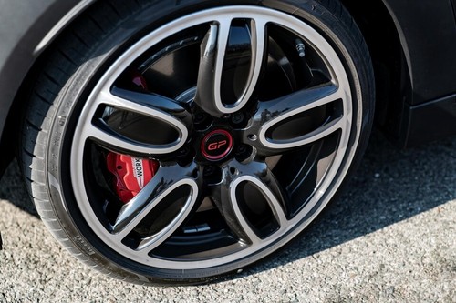 Jantes neuves pour - 4,