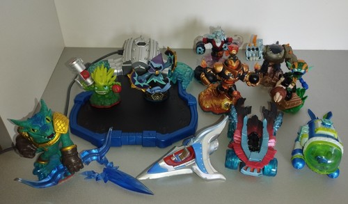 Lot figurines skylanders - figurines,