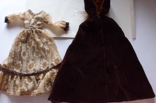 Poupée sindy robe et cape - poupée,