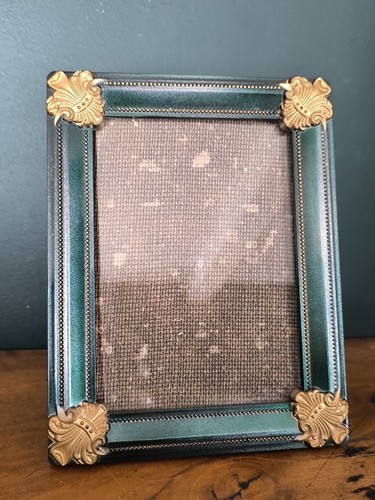 Antique style photo frame - photo,