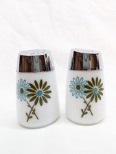Vintage Dispensers 902 Salt & Pepper Shakers. Blue/Green Daisies. Milk Glass. 