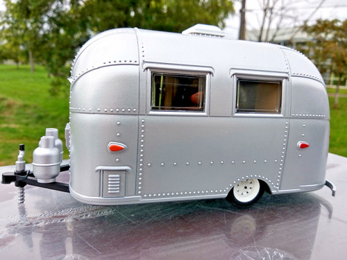 Caravane airstream echelle - caravane,