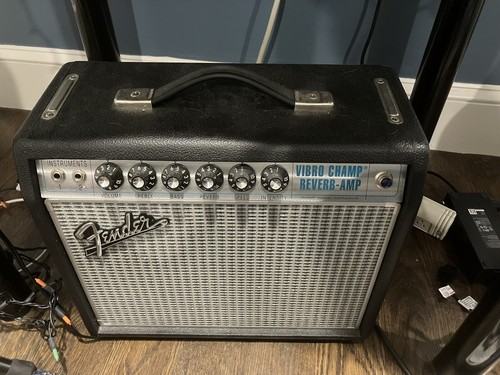 Fender 2279000000 guitar combo - fender,