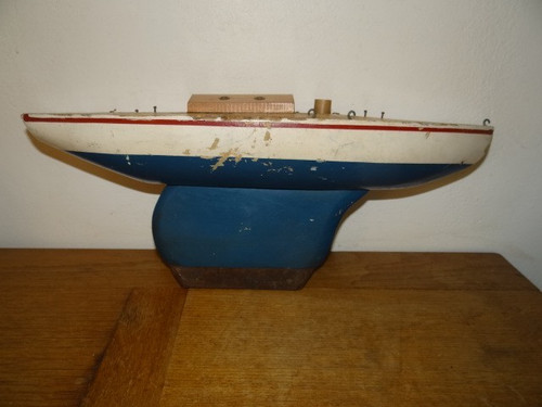 Ancienne coque voilier de - de,