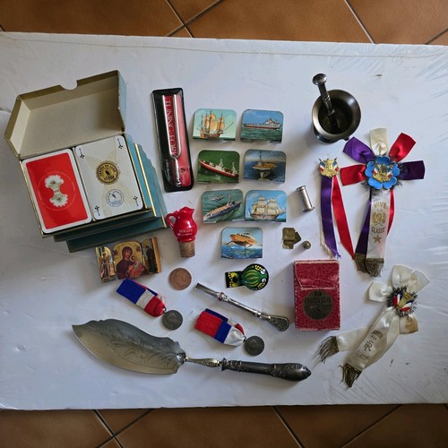 Lot brocante - , )