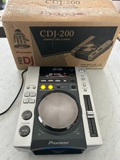 pioneer CDJ 200 DJ mixer