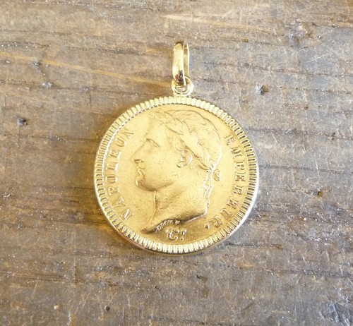 Pendentif porte pièce ciselé - porte-pièce,