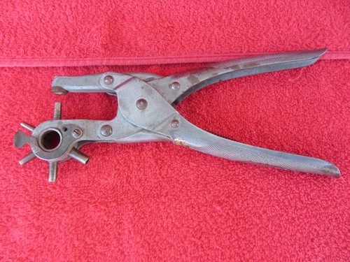 Pince emporte pièce cuir skai