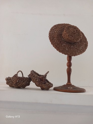 Lot 2paniers 1 chapeau - 2paniers, et