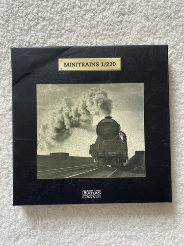 Train miniature bleu
