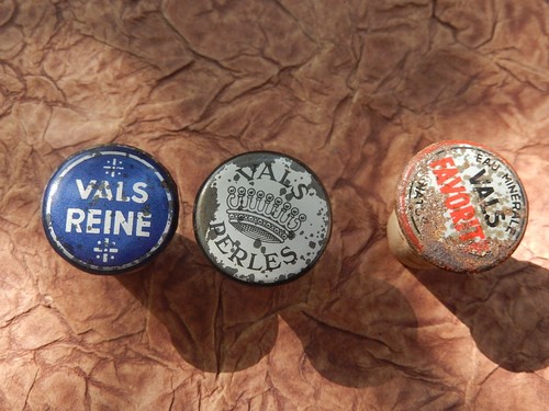 Lot bouchons eau minerale - 3,