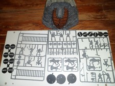 14 Figurines Wharammer Le