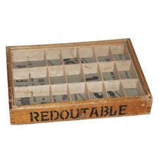 Ancienne petite vitrine