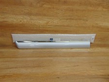 Bande de garniture extérieure