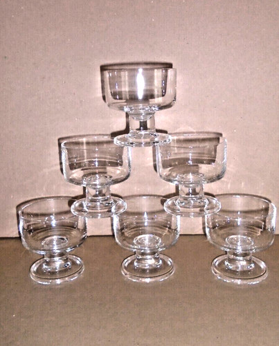 Coupe champagne dessert - coupe, a