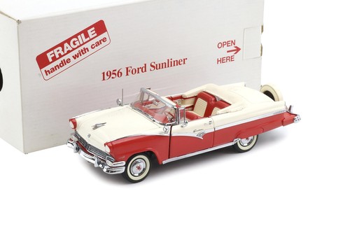 Danbury mint ford 1956 - 1:24,