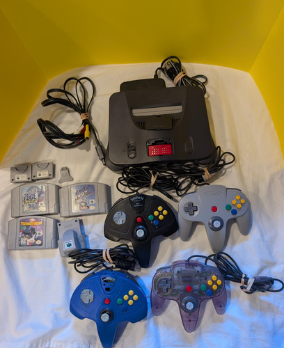 Nintendo n64 console - 64,