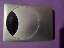 1 passe cable de meuble (voir