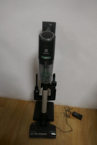 Aspirateur balais electrolux - aspirateur,