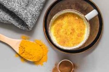 Poudre d'épices pour lait d'or bio et recette