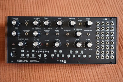 Moog mother semi - mother-32, semi-modular