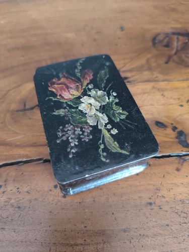 Ancienne boîte médical - ,