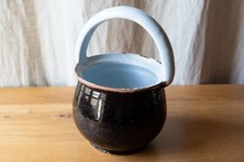 Pot à déjeuner ancien terre