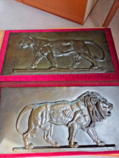 bas reliefs en bronze couple