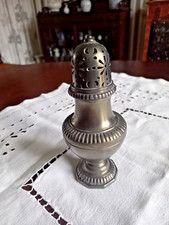 poudreuse à sucre sur pied