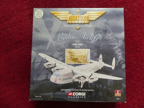 Corgi aviation 47201 avro - corgi,