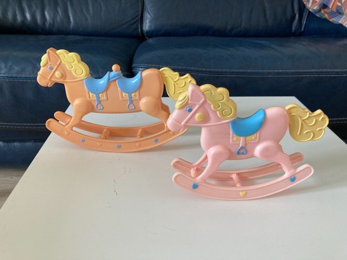 Petits chevaux bascule - petits,