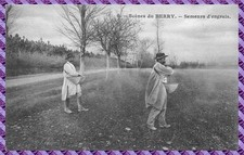 berry scenes - fertilizer sowers