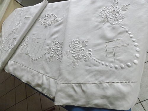 Beau drap brodé - 2.03, m