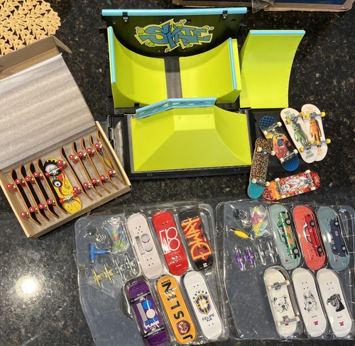 Mixed lot tech - lot,