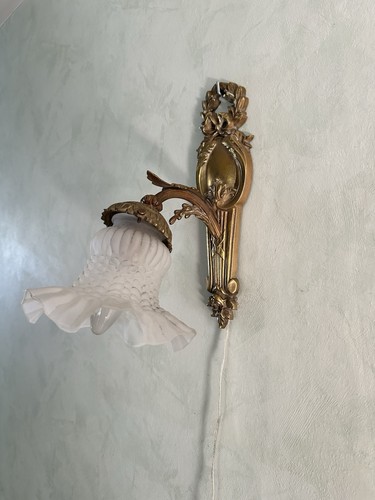 Applique murale dorée - , tulipe