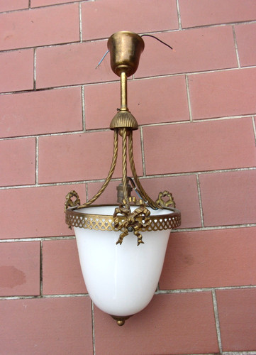 Suspension ancienne opaline