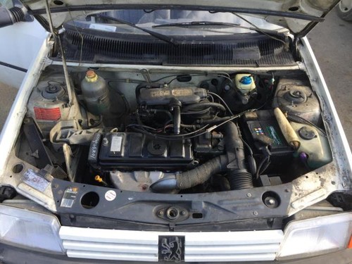 Serrure capot peugeot 205 - de,