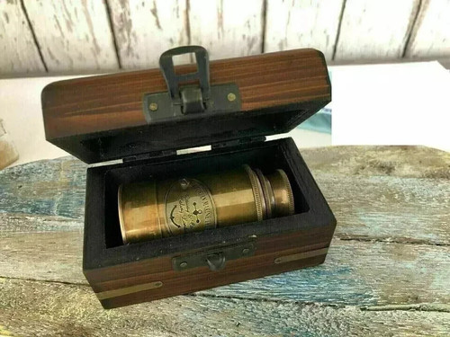 Télescope maritime ancien