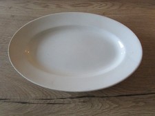 Plat ovale blanc Moulin Des