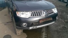 Pare choc avant MITSUBISHI L