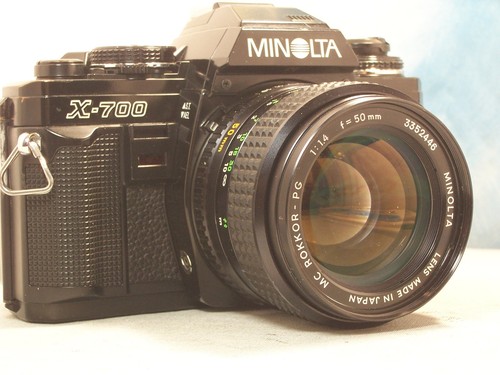 Minolta 700 avec objectif - ,